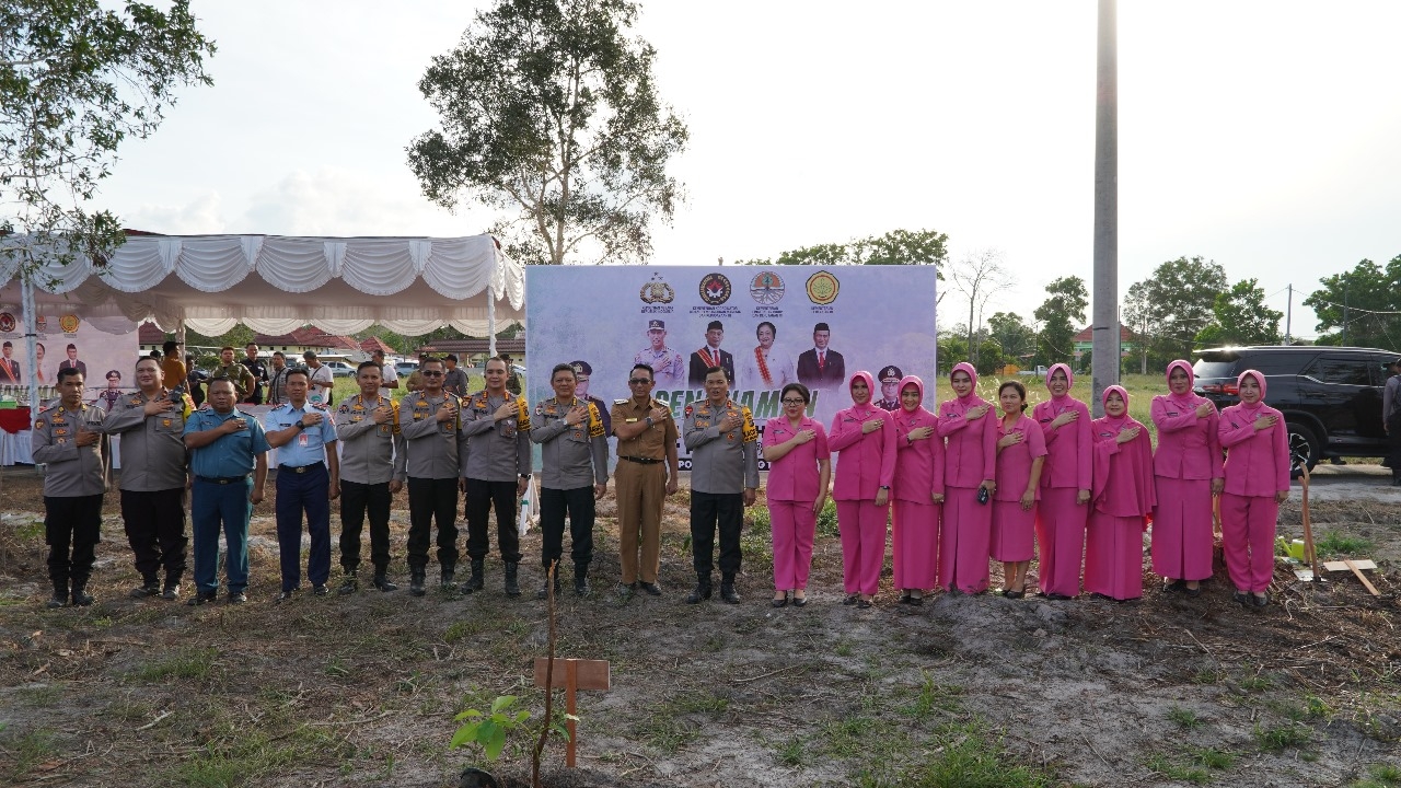 Kapolda Kep Bangka Belitung Laksanakan Penanaman 500 Pohon di Lahan Ketahanan Pangan Polres Belitung Timur