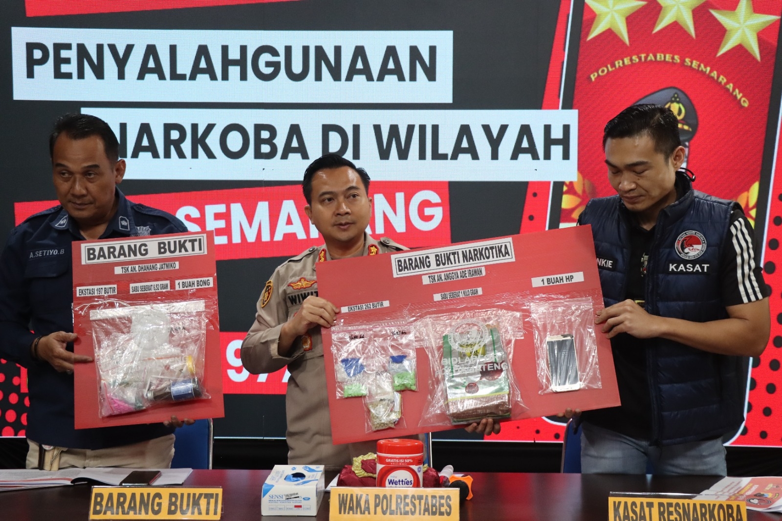 Pengedar Narkoba Jaringan Fredy Pratama Ditangkap di Semarang, Bawa 1 Kg Sabu dan Ratusan Ekstasi