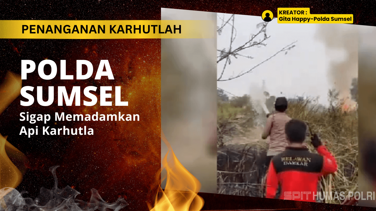 Team Damkar Ditsamapta Polda Sumsel Sigap Memadamkan Api Karhutla di Lorong Gotong Royong, Palembang