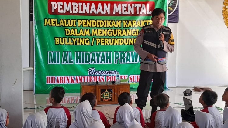 Edukasi Pencegahan Bullying, Bhabinkamtibmas Polsek Sukolilo Berikan Edukasi di MI Al Hidayah