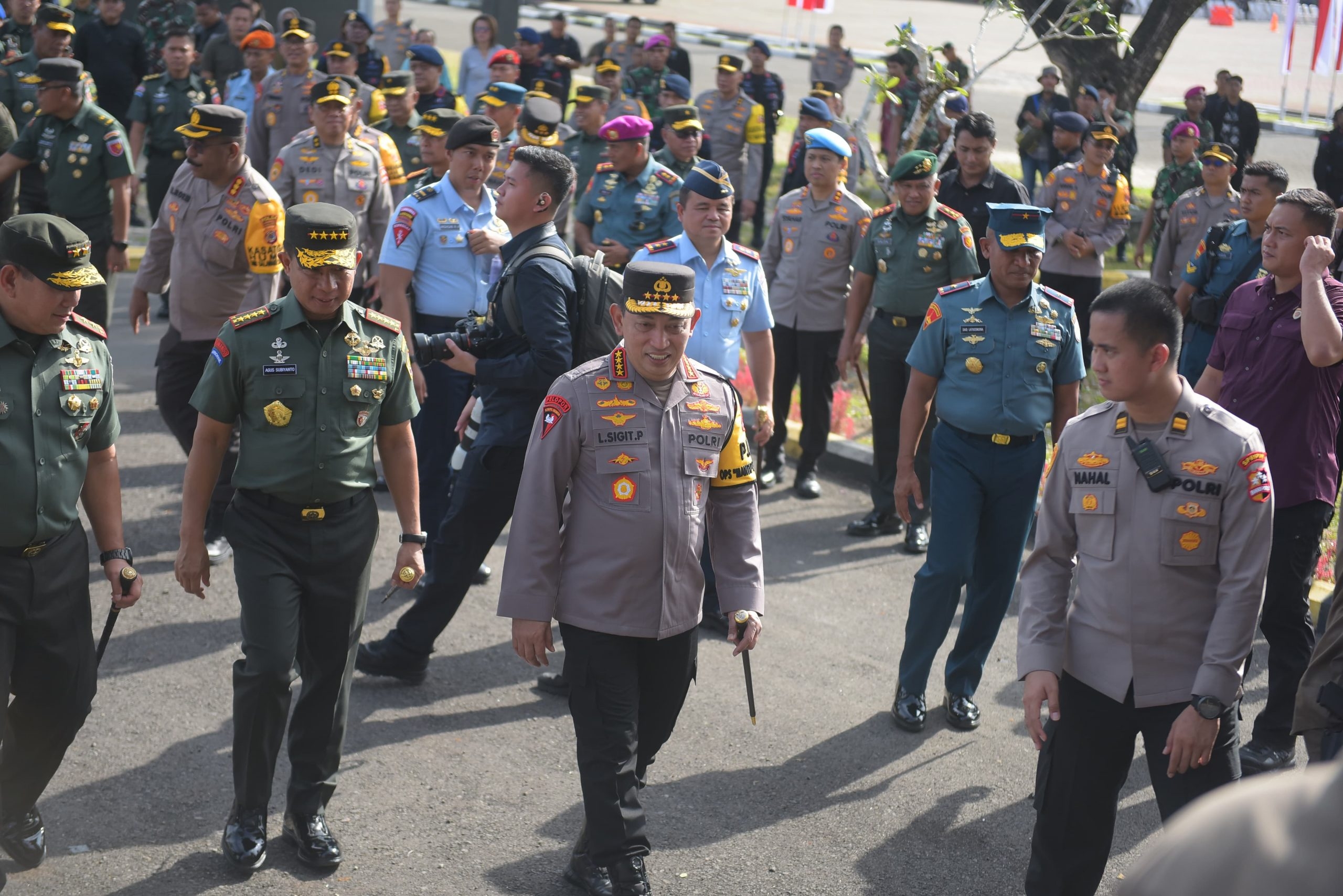 Kunjungan Kerja ke Maluku, Kapolri dan Panglima TNI Resmikan Mapolda dan Plaza Presisi Polda Maluku