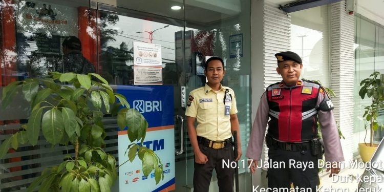 Unit Patroli Samapta Polres Metro Jakarta Barat Berikan Himbauan Kamtibmas di Kantor BRI Daan Mogot